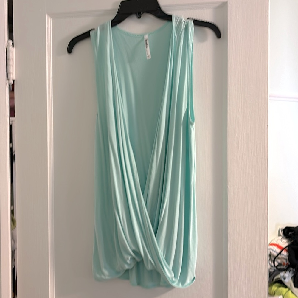 Stretchy tank top, cross over front